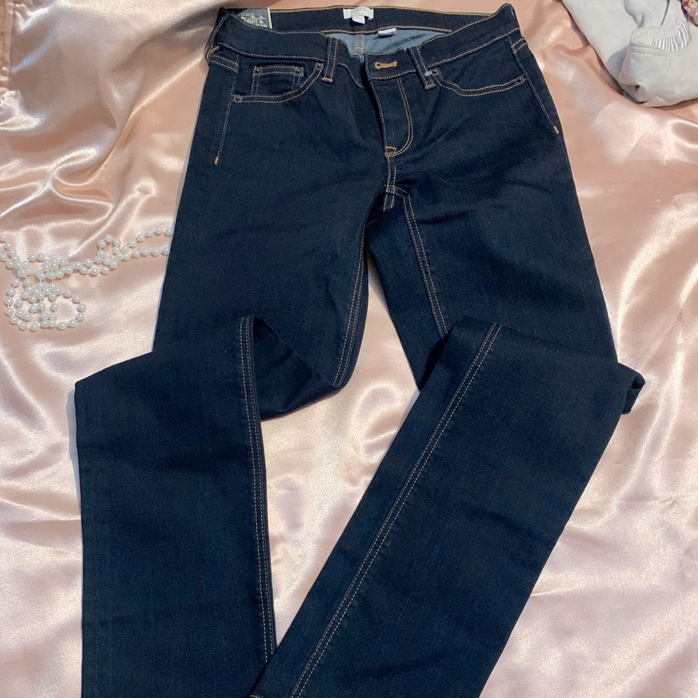 NWT J Crew Straight and Narrow Jeans  size 25/31